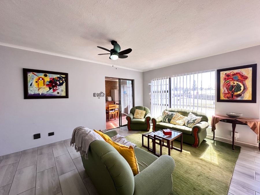 3 Bedroom Property for Sale in Mossel Bay Central Western Cape